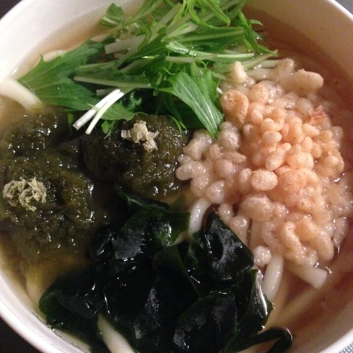 ワカメと水菜の温うどん